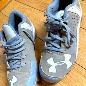 Kids 4.5Y Under Armour baseball cleats